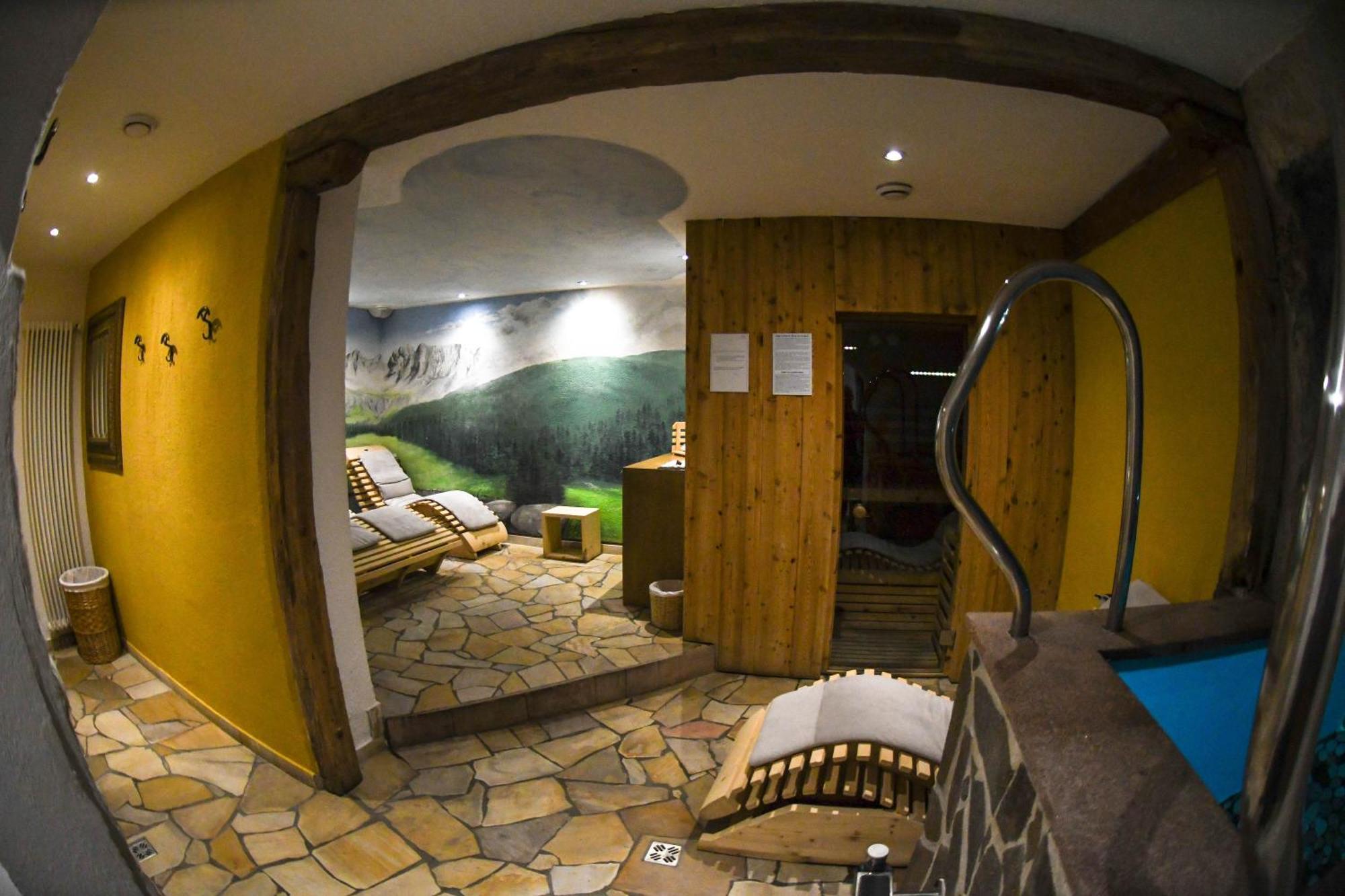 Hotel El Laresh Moena Esterno foto