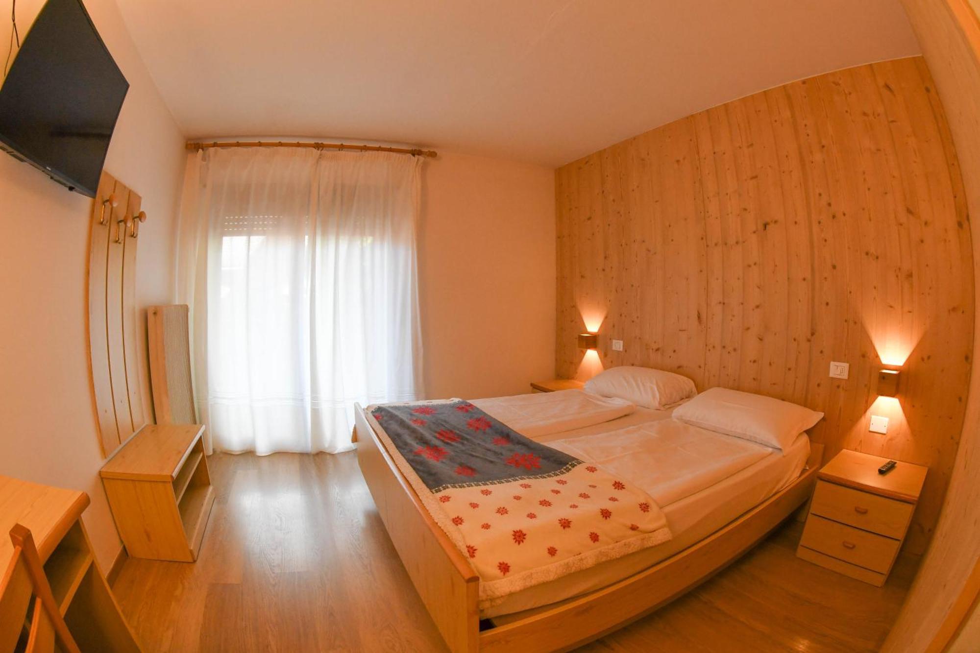 Hotel El Laresh Moena Esterno foto