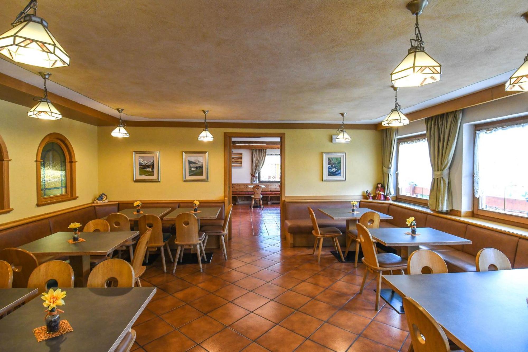 Hotel El Laresh Moena Esterno foto